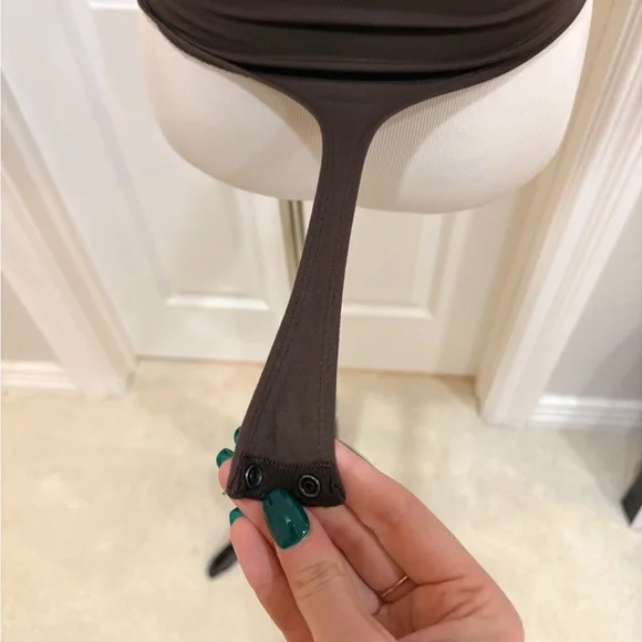 Aritzia Babaton Sleek Brown Sleeveless Bodysuit Medium - Picture 9 of 9